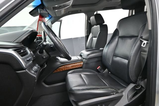 Used 2019 Chevrolet Suburban Premier AWD/4WD image 11
