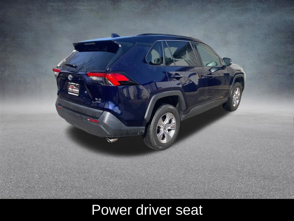 Used 2022 Toyota RAV4 XLE AWD/4WD image 6