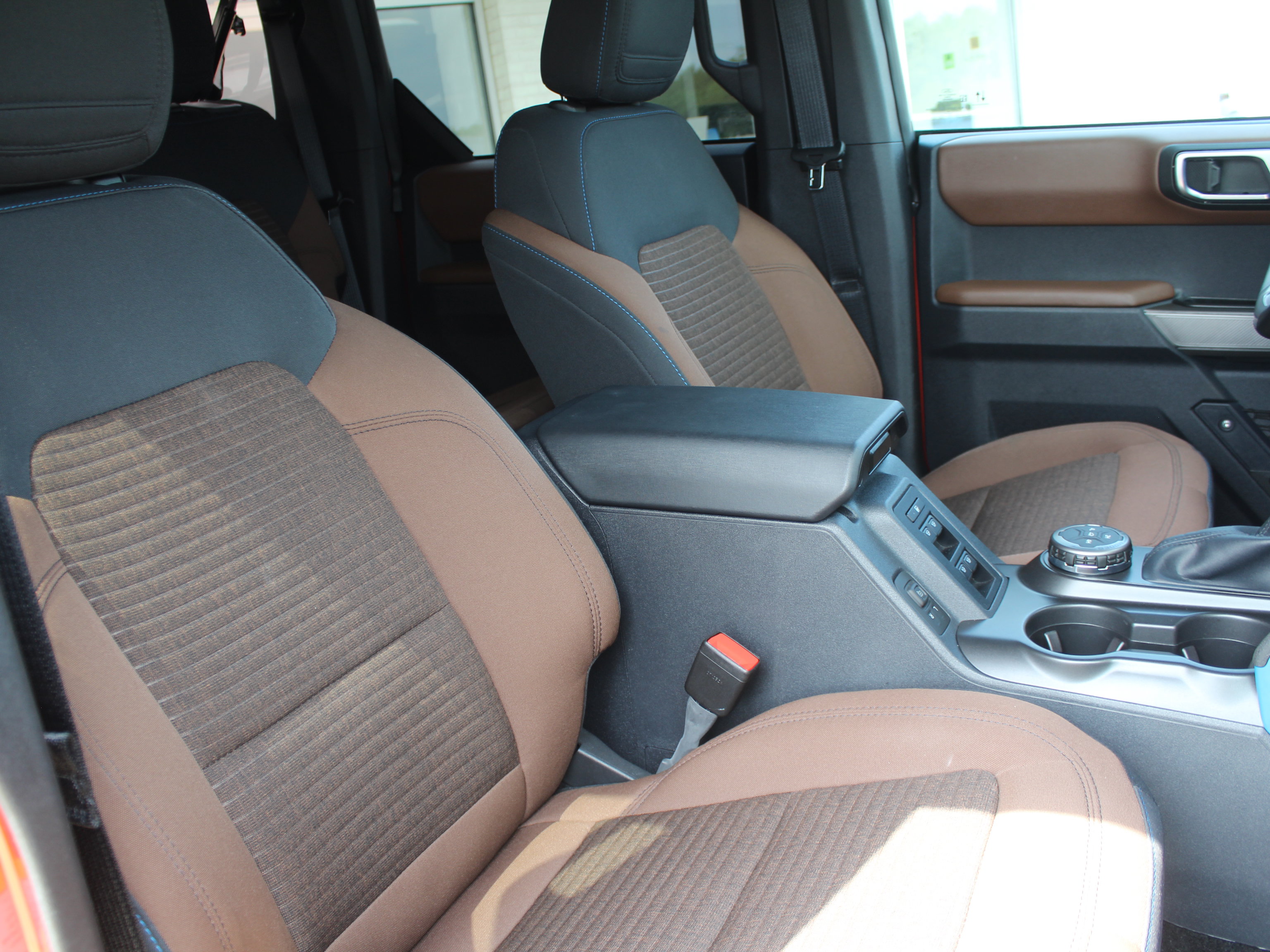 Used 2023 Ford Bronco Outer Banks AWD/4WD image 29