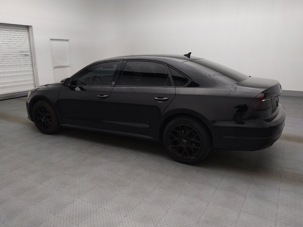 Used 2019 Volkswagen Passat 2.0T Wolfsburg w/ Wheels & Sunroof Package FWD image 3