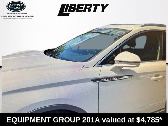 Used 2023 Lincoln Nautilus Reserve w/ Equipment Group 201A AWD/4WD image 2
