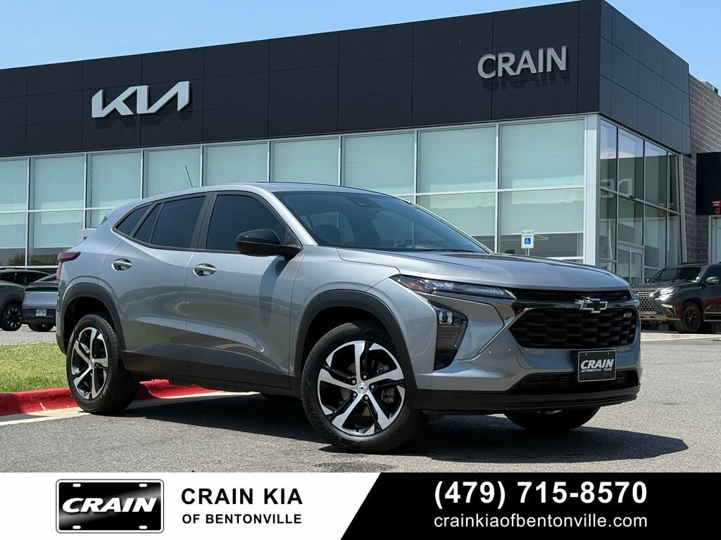 Used 2025 Chevrolet Trax RS