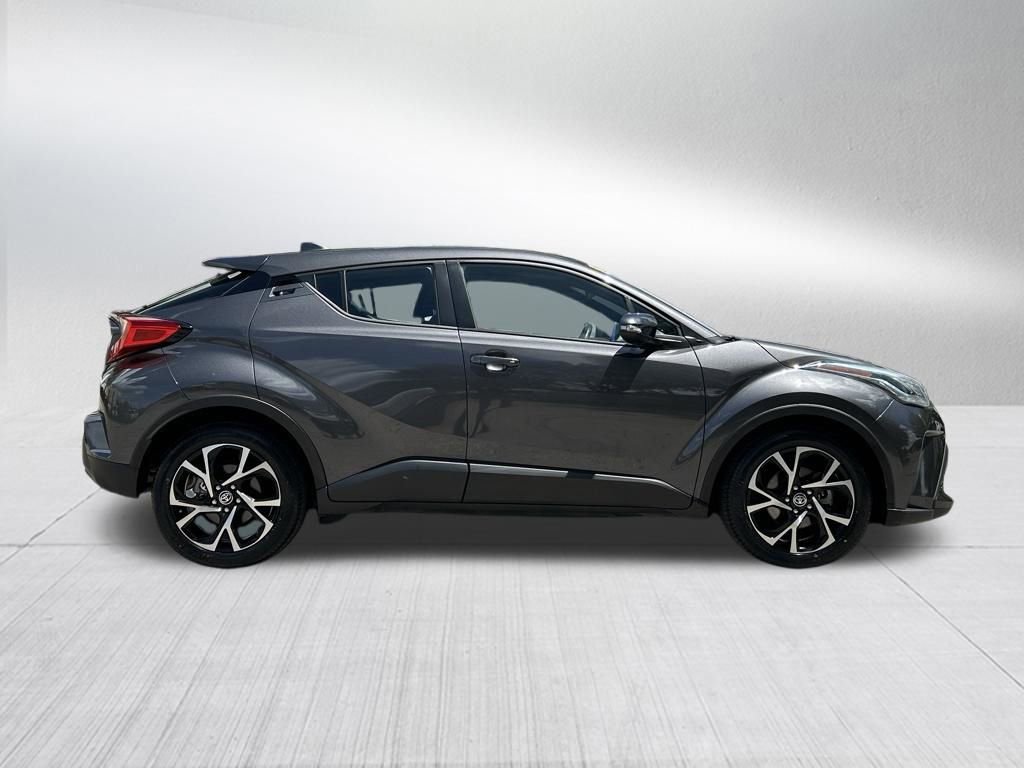 Used 2021 Toyota C-HR XLE image 4