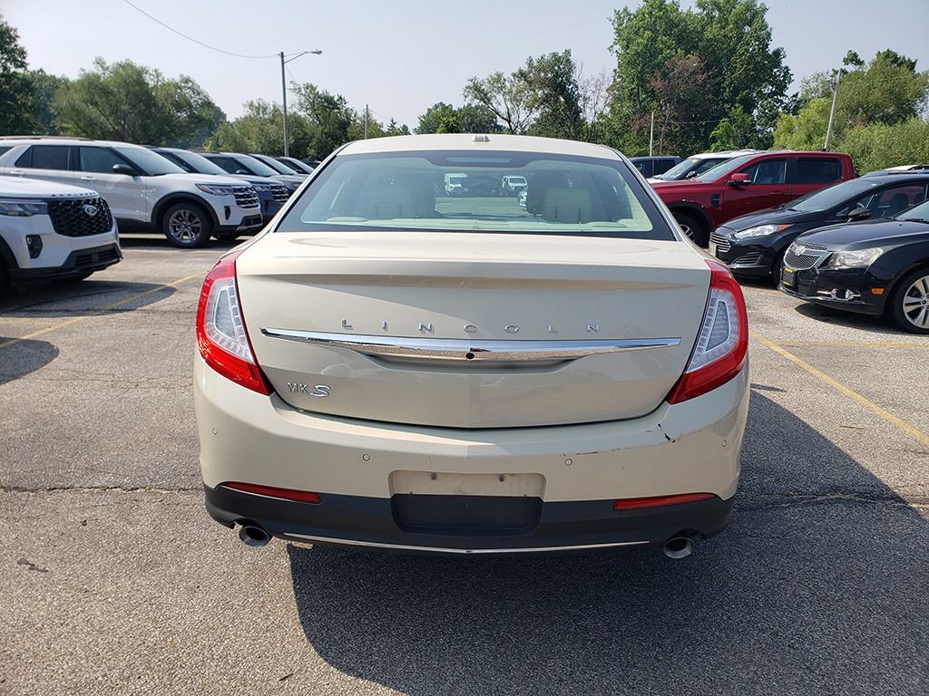 Used 2015 Lincoln MKS w/ Equipment Group 101A FWD image 4