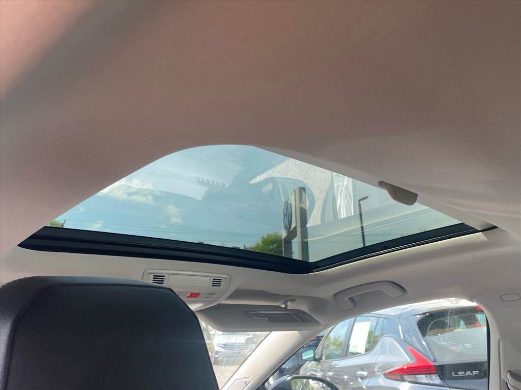 Certified 2023 Volkswagen Jetta SEL image 21