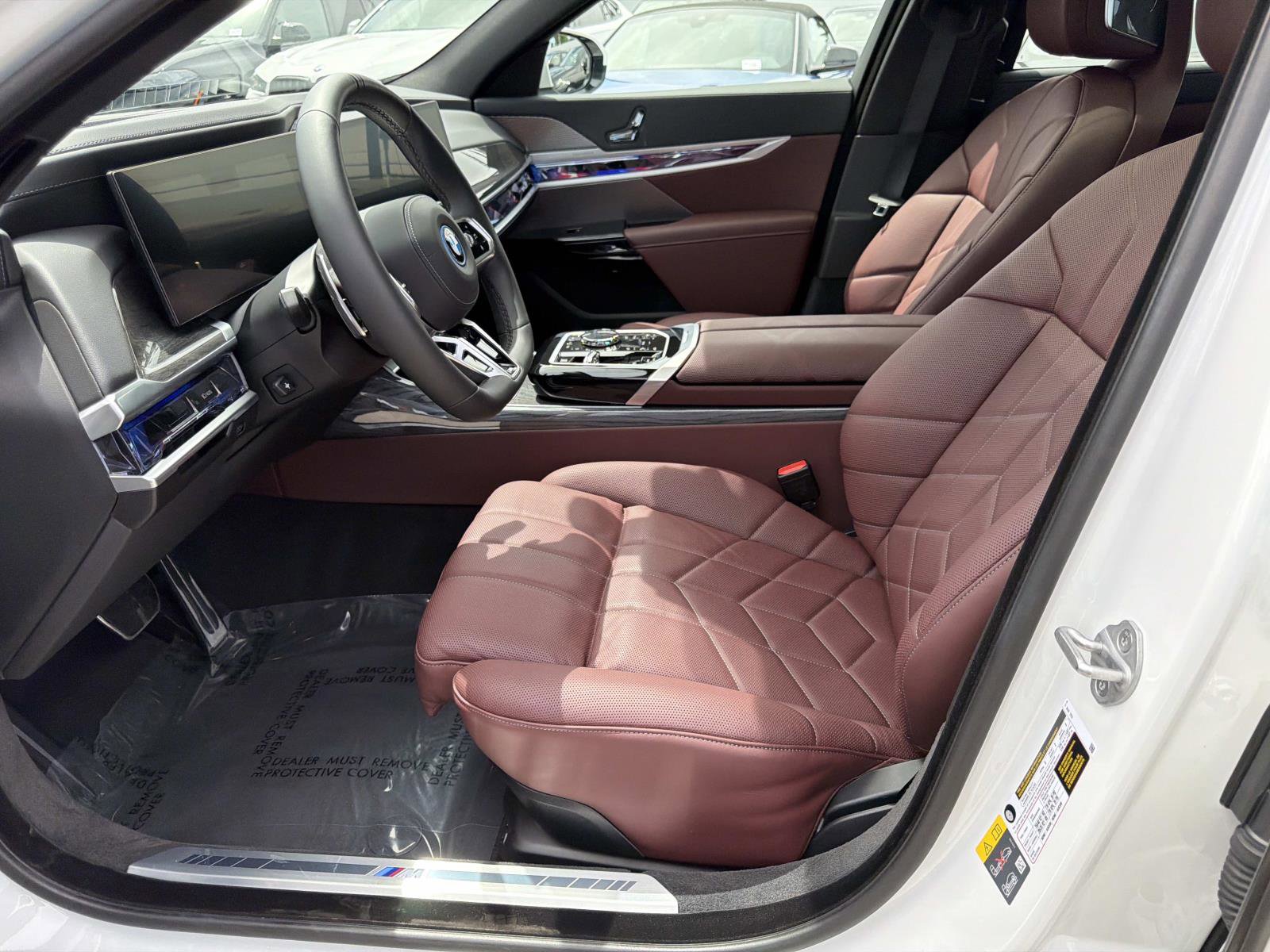 Used 2026 BMW 750e xDrive AWD/4WD image 14