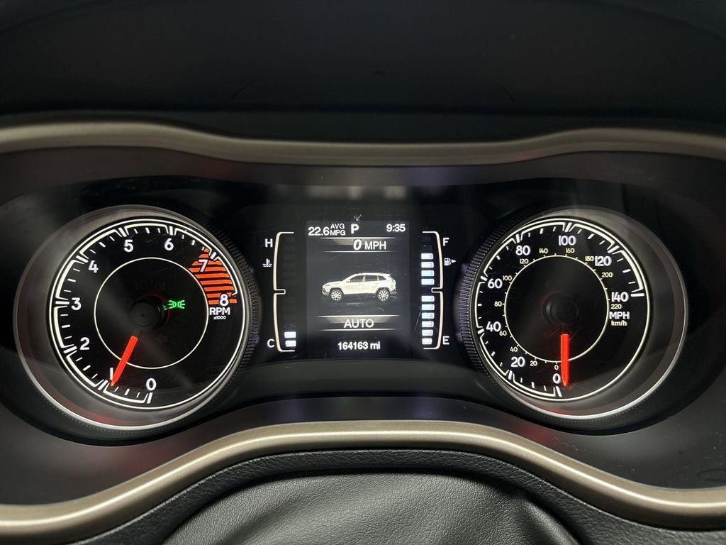 Used 2017 Jeep Cherokee Latitude w/ Cold Weather Group image 37