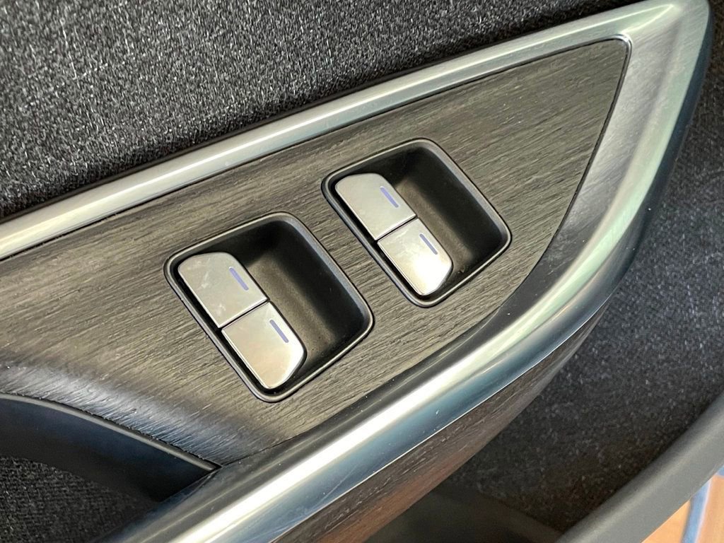 Used 2024 Lucid Air Touring image 16