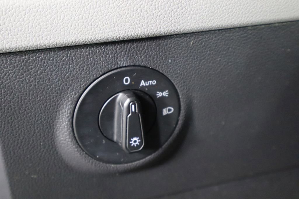 Used 2022 Volkswagen Taos S image 23