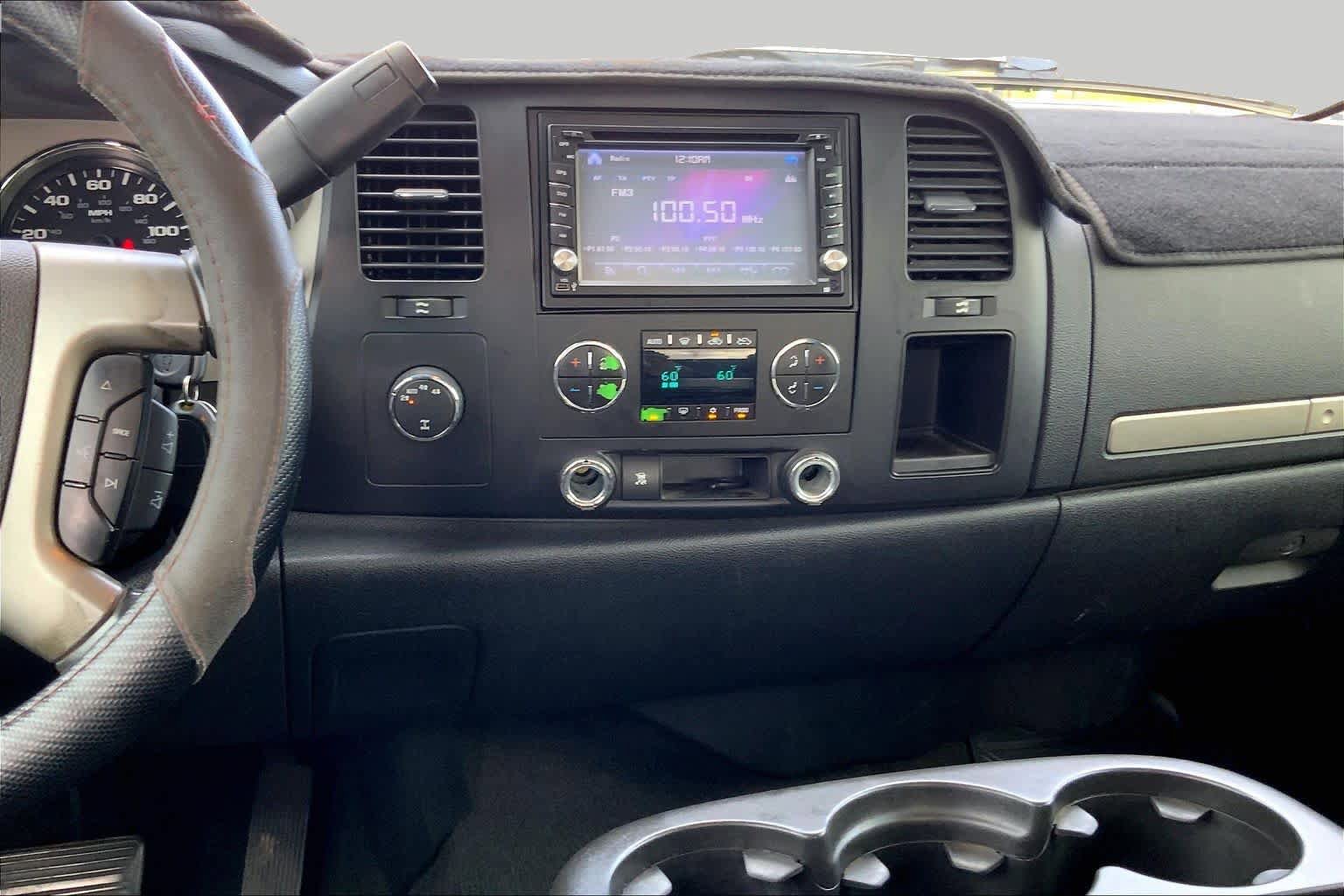 Used 2007 Chevrolet Silverado 1500 LT w/ 1LT Convenience Package AWD/4WD image 6