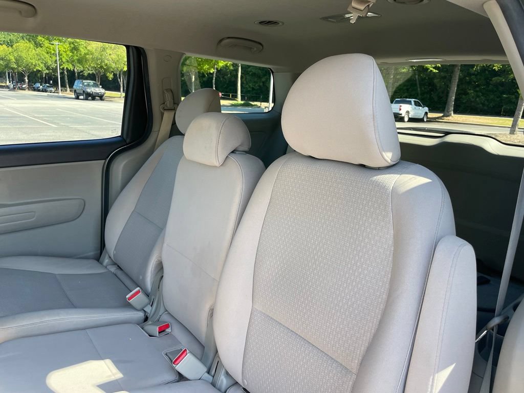Used 2017 Kia Sedona LX FWD image 39