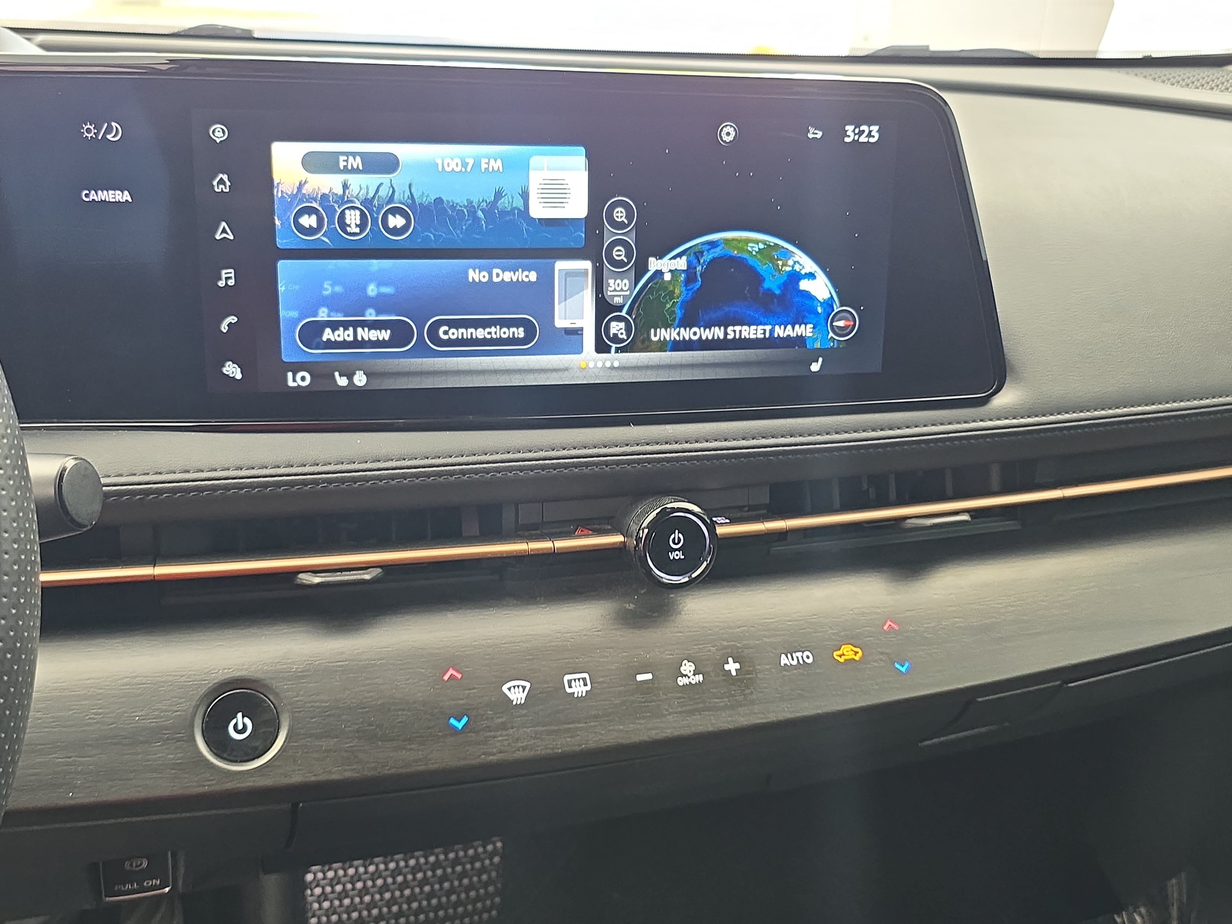 Certified 2024 Nissan Ariya AWD image 20