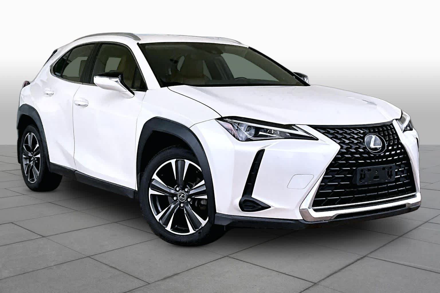 Used 2019 Lexus UX 200 FWD image 3