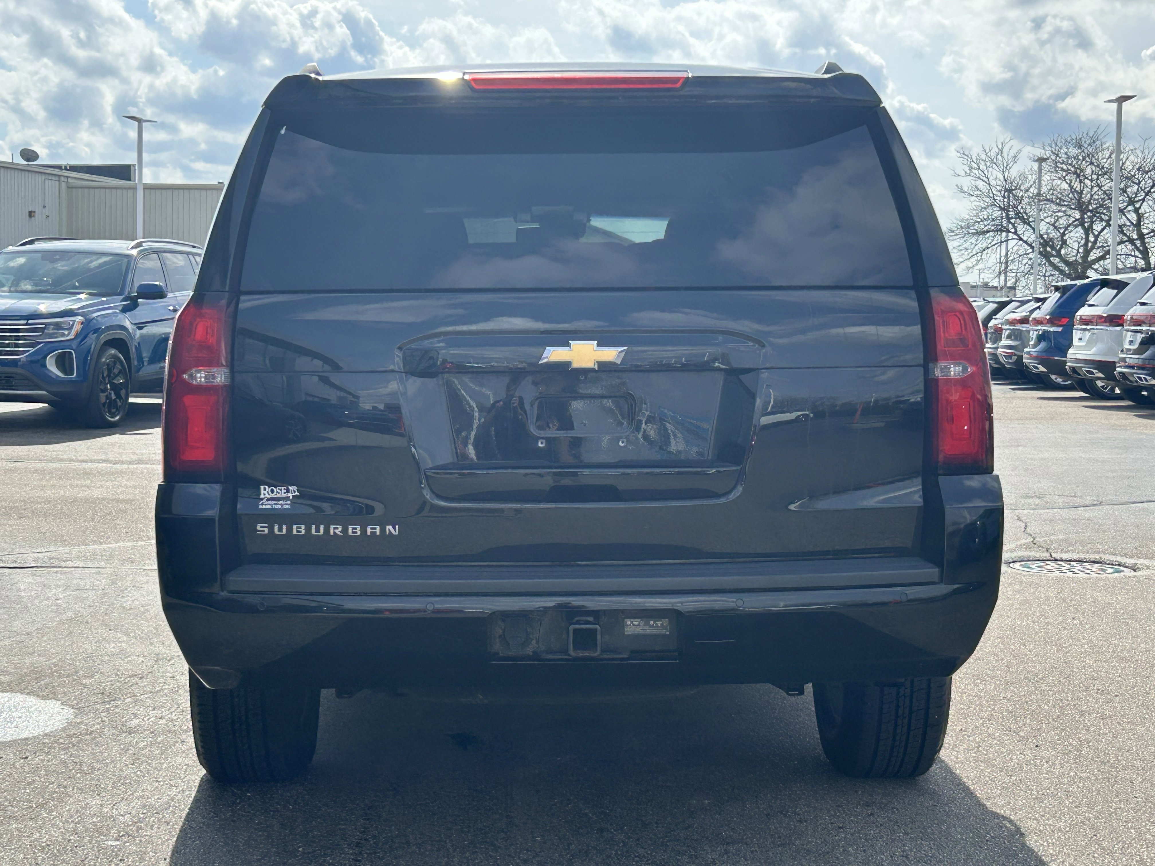 Used 2017 Chevrolet Suburban LT image 6