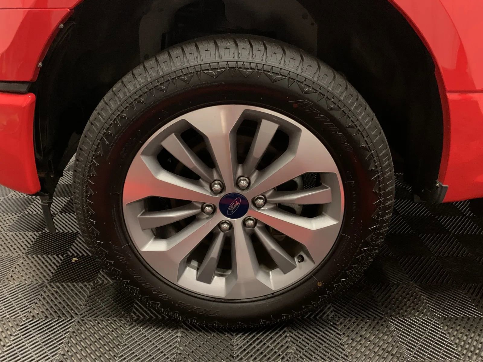 Used 2017 Ford F150 XL w/ Equipment Group 101A Mid image 9