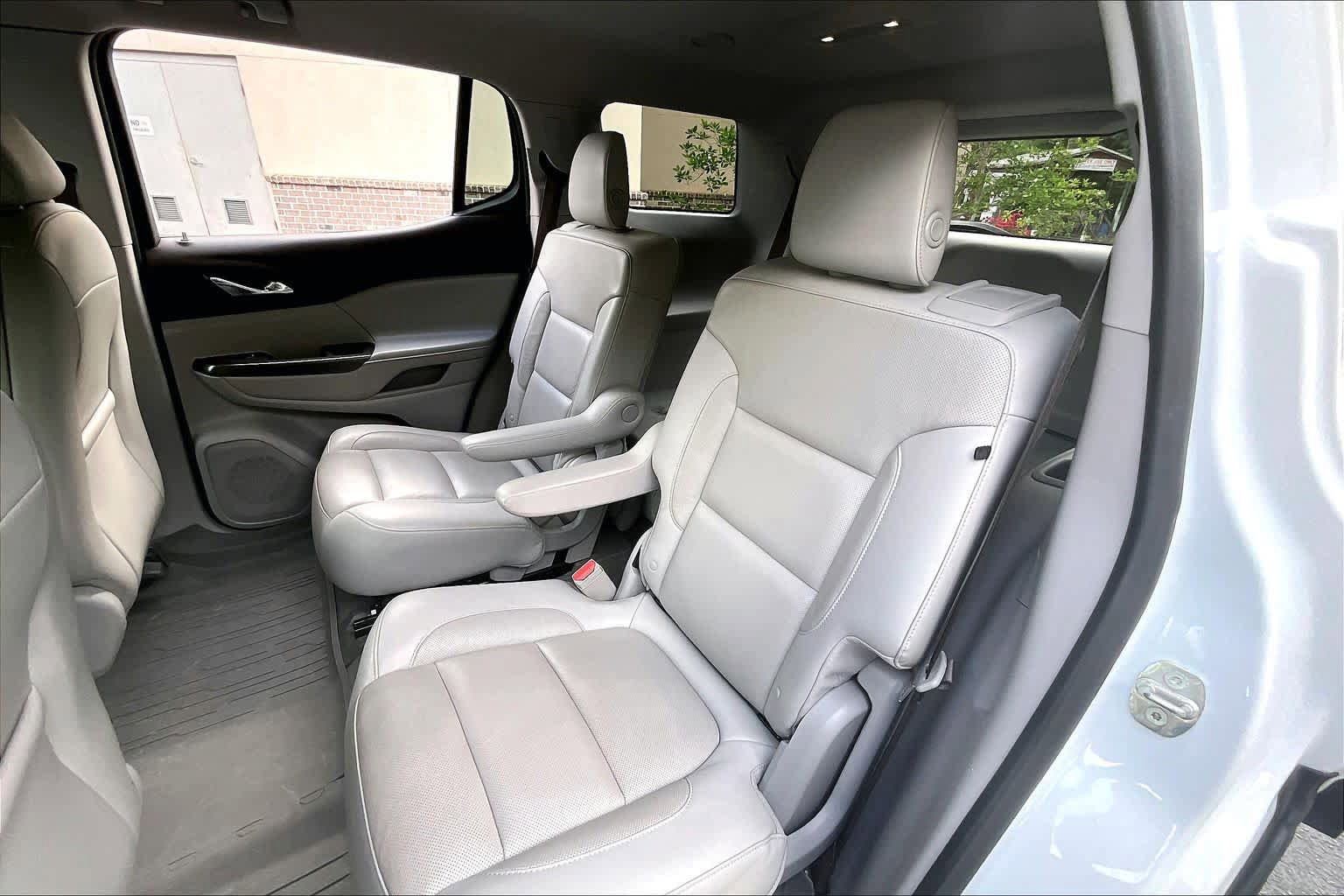 Used 2019 GMC Acadia SLT FWD image 19