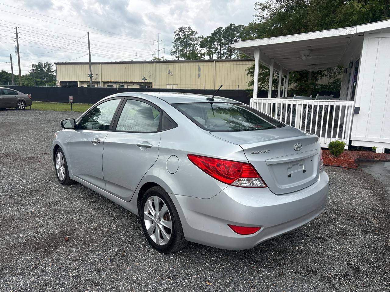 Used 2014 Hyundai Accent GLS w/ Option Group 2 FWD image 7