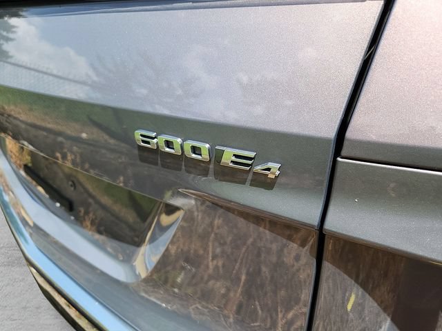 Certified 2024 Cadillac Lyriq Luxury AWD/4WD image 4