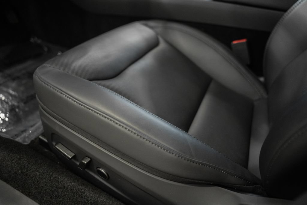 Used 2025 Tesla Model 3 RWD image 30