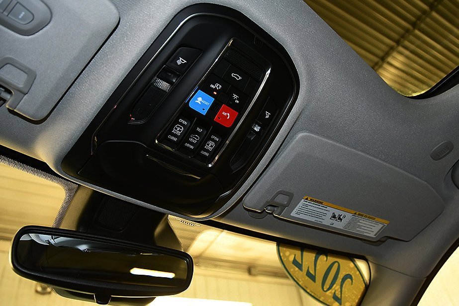 Used 2022 Jeep Grand Cherokee Limited 4xe image 23