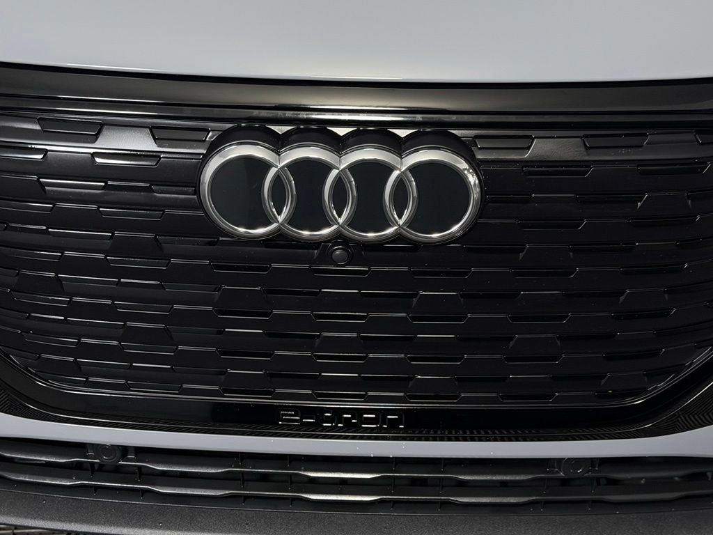 Used 2025 Audi Q4 e-tron Prestige w/ Black Optic Package AWD/4WD image 12