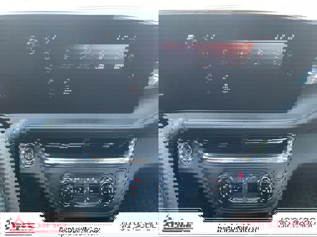 Used 2025 Buick Envista Preferred image 11