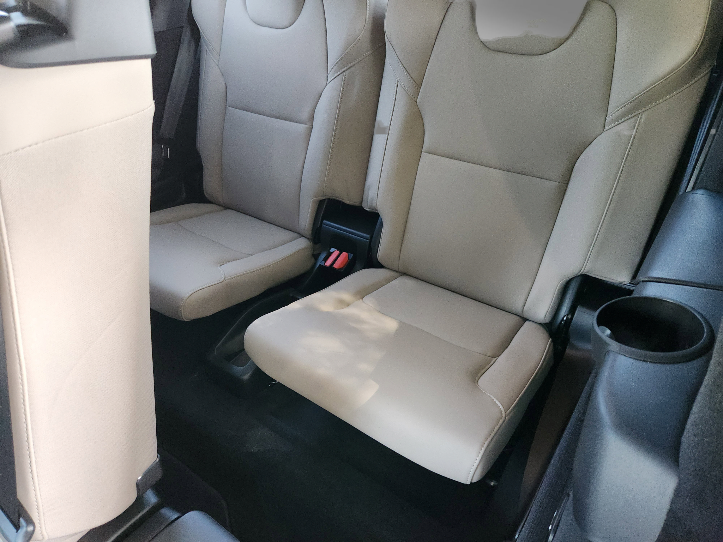 Used 2026 Volvo XC90 B6 Plus w/ Protection Package Premier AWD/4WD image 28