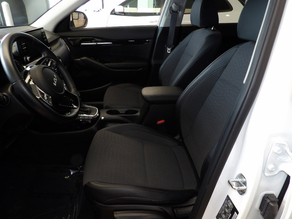 Used 2023 Kia Seltos S image 25