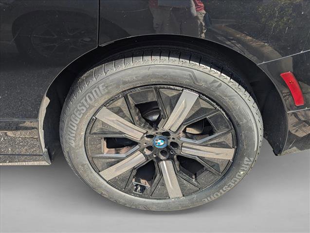 Certified 2024 BMW iX xDrive50 w/ Sport Package AWD/4WD image 21