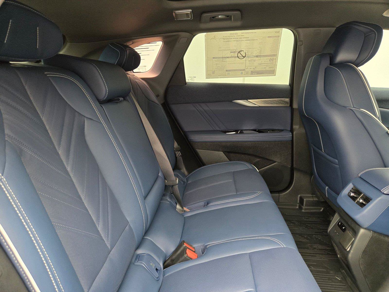 New 2027 Cadillac Optiq Premium Sport w/ LPO, Floor Liner Package AWD/4WD image 31