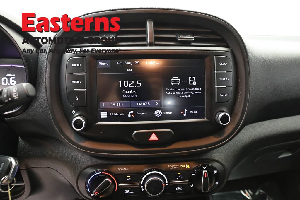 Used 2023 Kia Soul LX FWD image 11