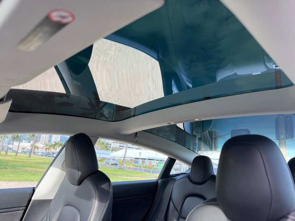 Used 2019 Tesla Model 3 Standard Range Plus RWD image 12