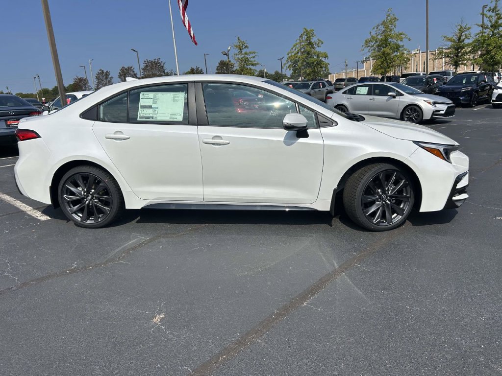 New 2027 Toyota Corolla SE FWD image 2