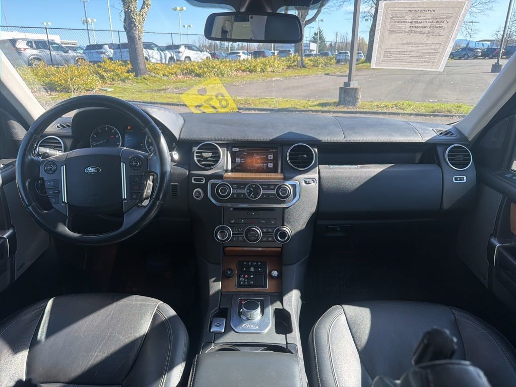 Used 2016 Land Rover LR4 HSE LUX AWD/4WD image 27