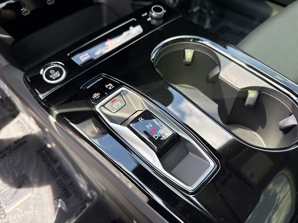 Used 2025 Audi A6 e-tron Premium Plus w/ Premium Plus image 21