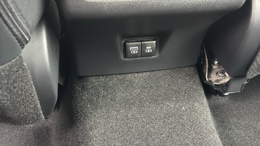 Used 2026 Toyota Camry SE w/ Convenience Package FWD image 10