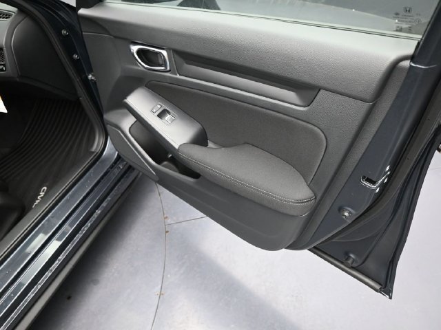 Used 2025 Honda Civic Sport image 35
