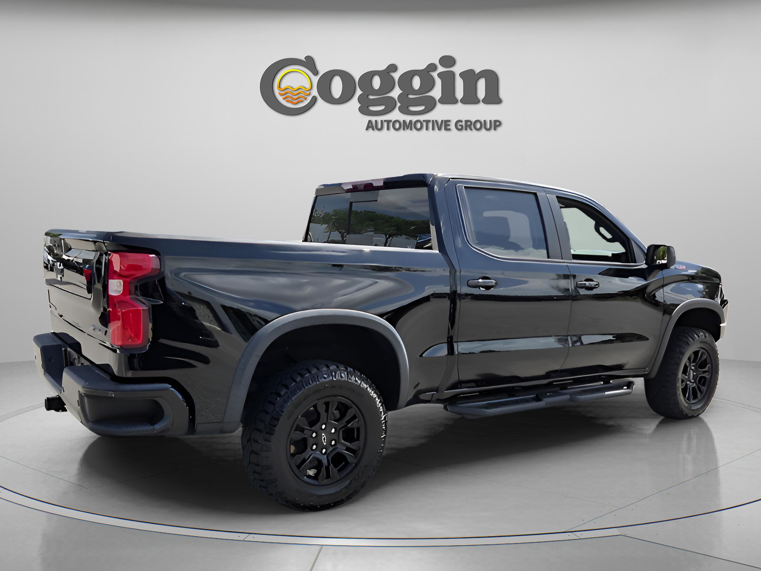 Used 2022 Chevrolet Silverado 1500 ZR2 w/ Technology Package AWD/4WD image 5