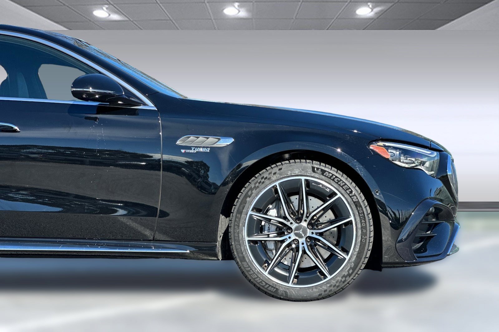 Used 2025 Mercedes-Benz E 53 AMG e 4MATIC Sedan image 35