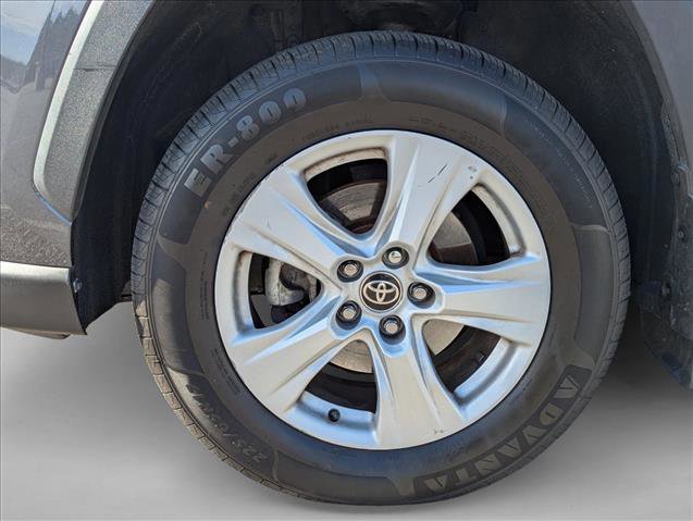 Used 2021 Toyota RAV4 XLE image 9