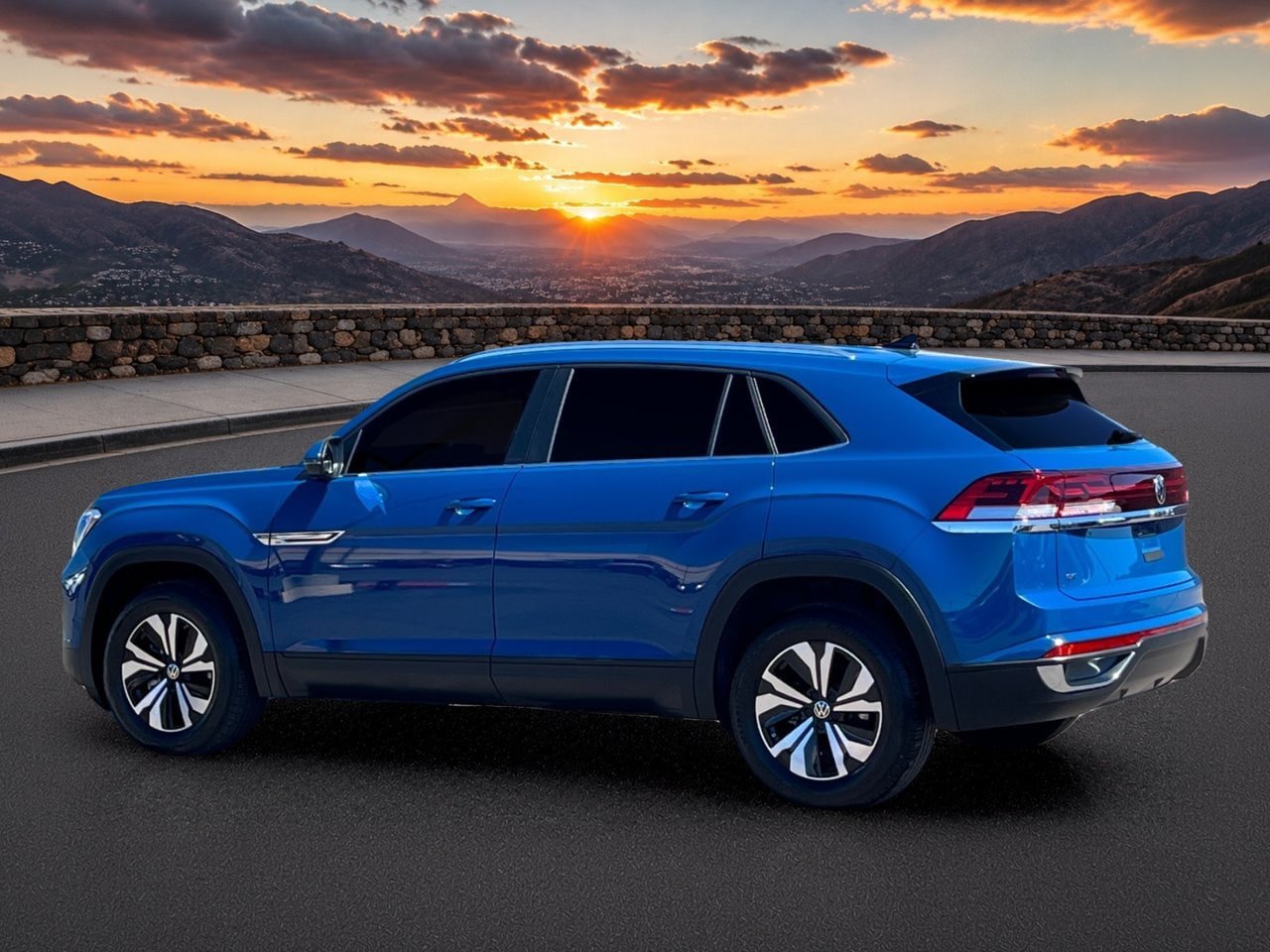 Used 2025 Volkswagen Atlas Cross Sport SE FWD image 4