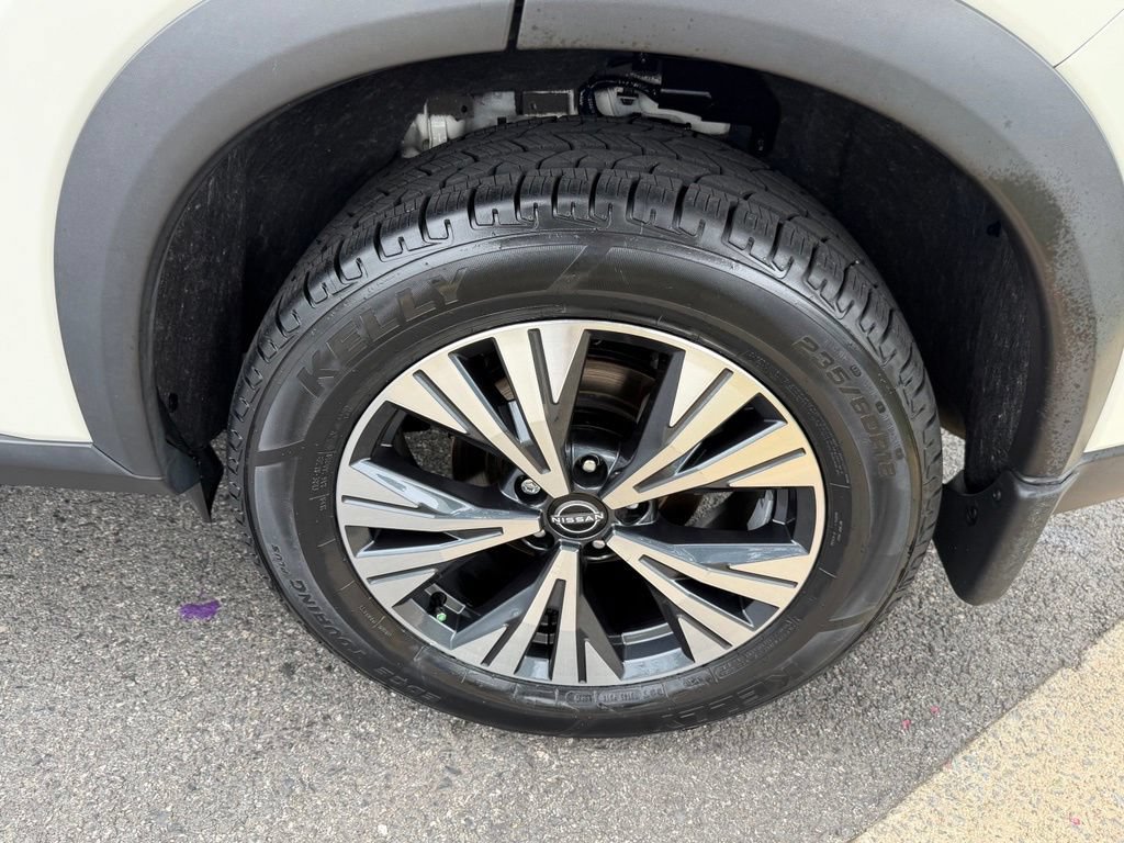 Used 2023 Nissan Rogue SV AWD/4WD image 14