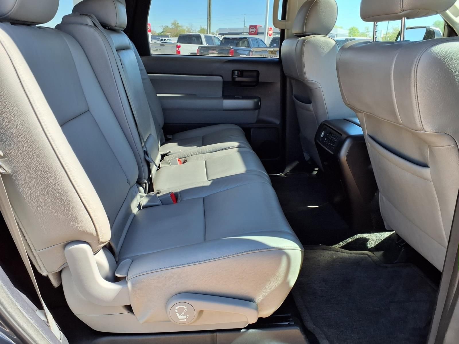 Used 2016 Toyota Sequoia SR5 w/ Premium Package image 20