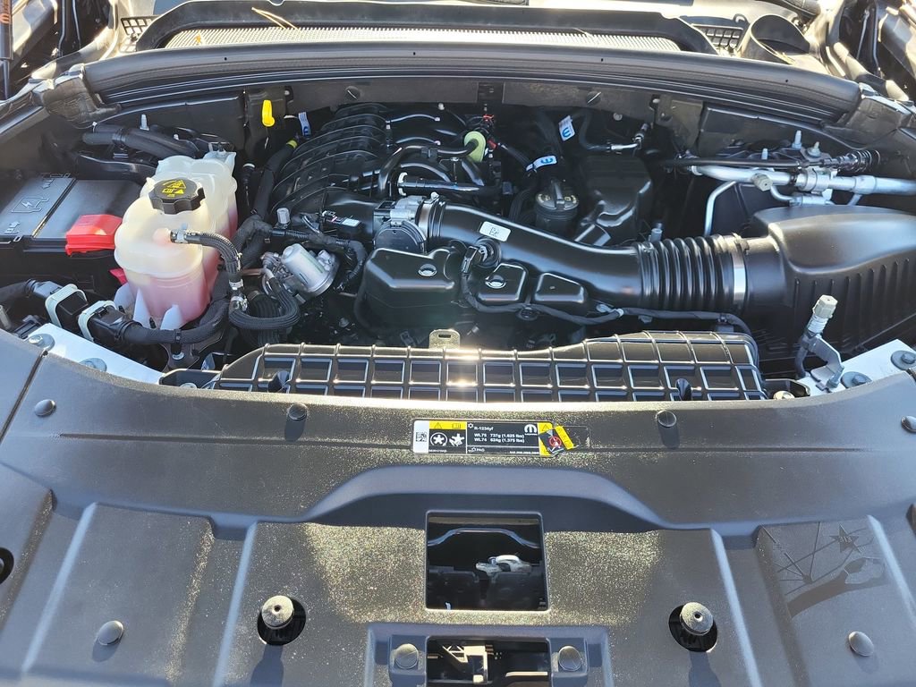 Used 2023 Jeep Grand Cherokee L Limited w/ Luxury Tech Group II image 16