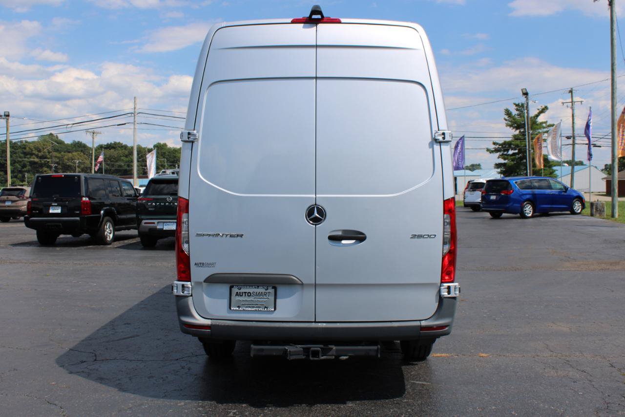 Used 2023 Mercedes-Benz Sprinter 2500 image 5