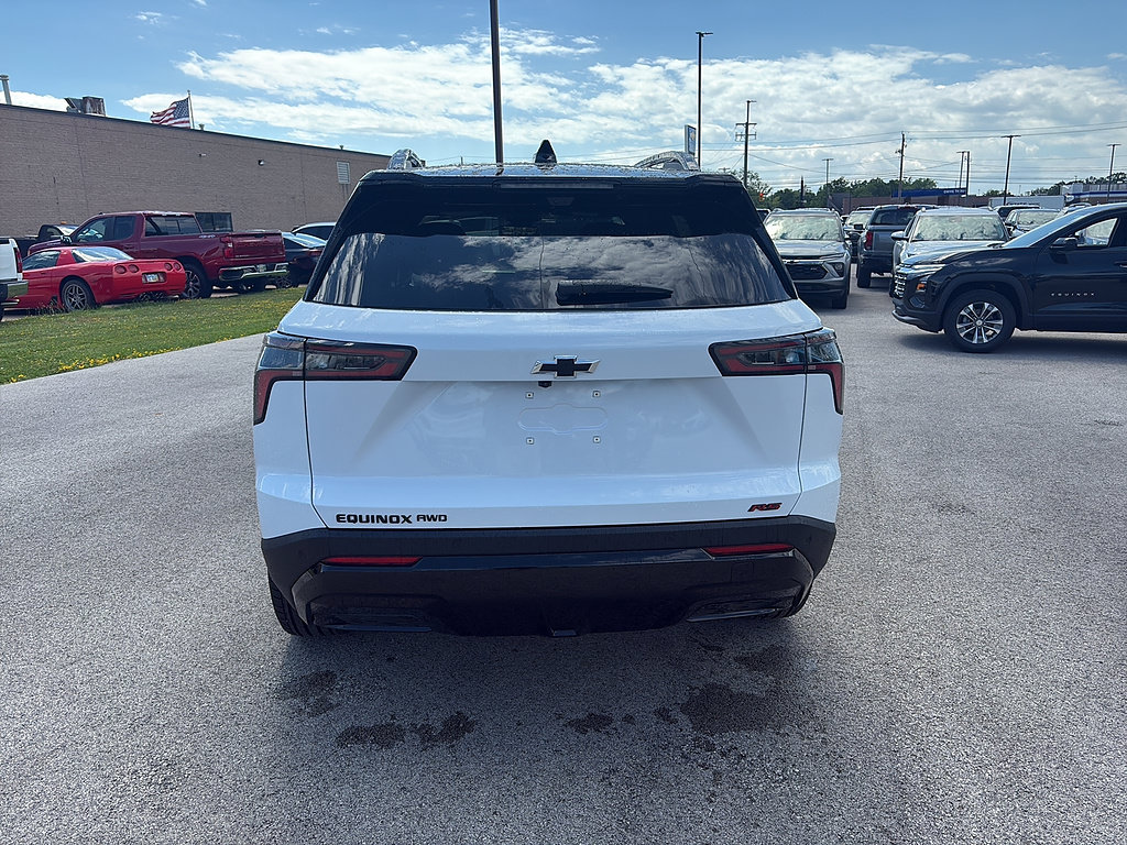 New 2026 Chevrolet Equinox RS w/ Convenience Package III AWD/4WD image 4