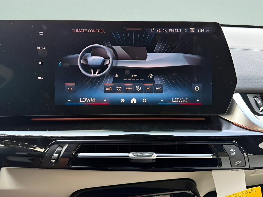 New 2026 BMW X2 xDrive28i AWD/4WD image 18