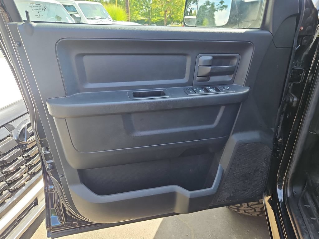 Used 2014 RAM 1500 Express w/ Black Ram 1500 Express Group AWD/4WD image 11
