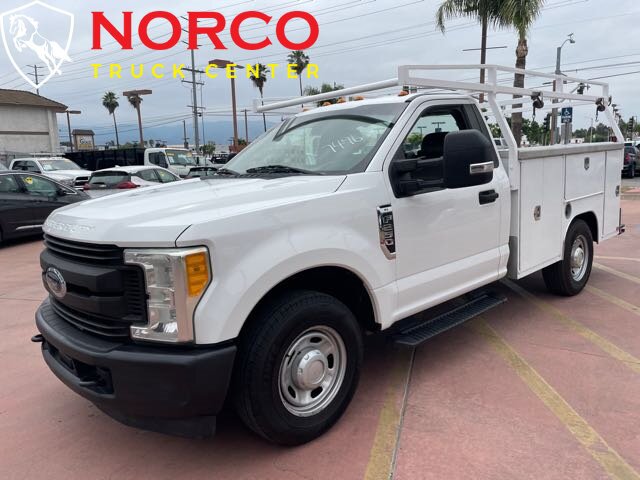 Used 2017 Ford F250 XL w/ Power Equipment Group RWD image 4