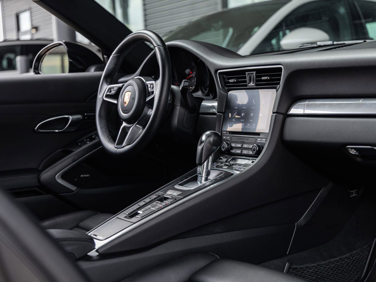 Used 2019 Porsche 911 Carrera image 42